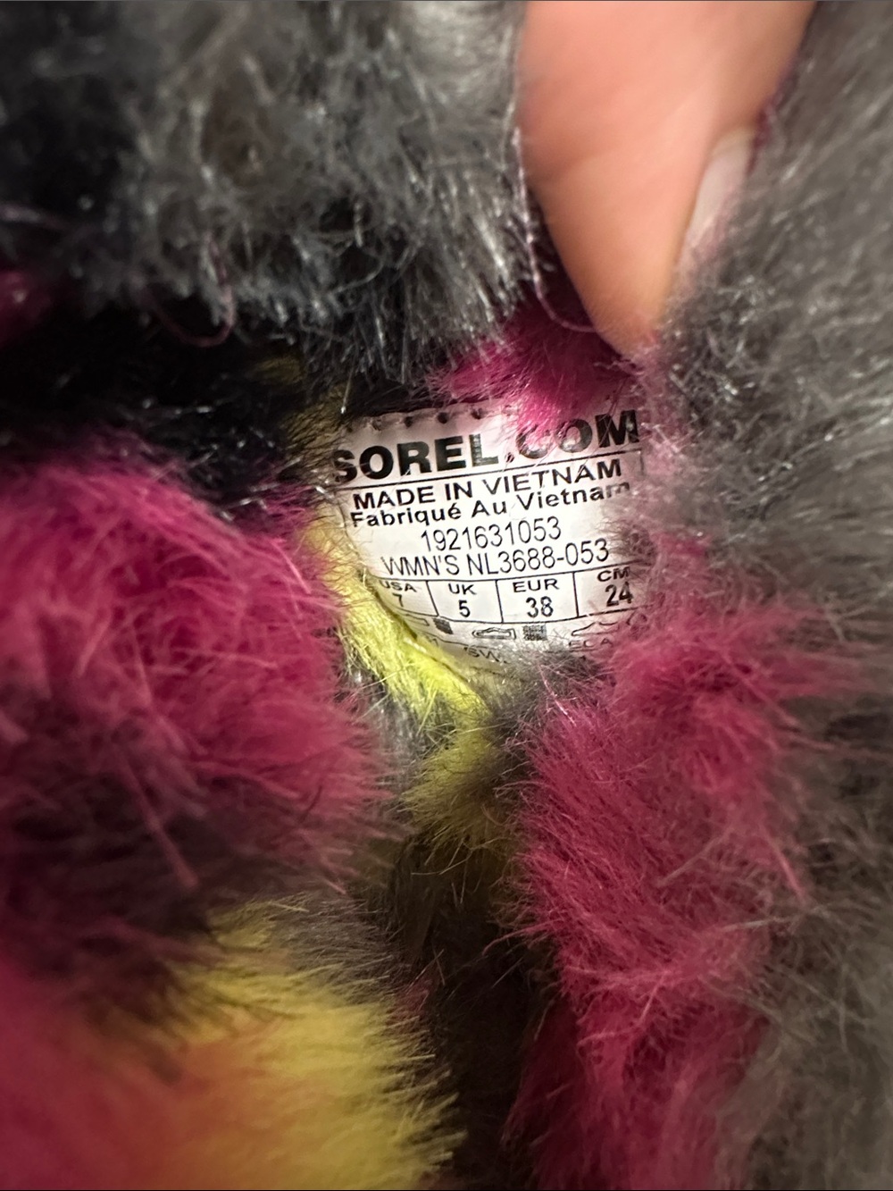 SOREL Go Mail Run Red Slippers Pink Black Red - Picture 3 of 6